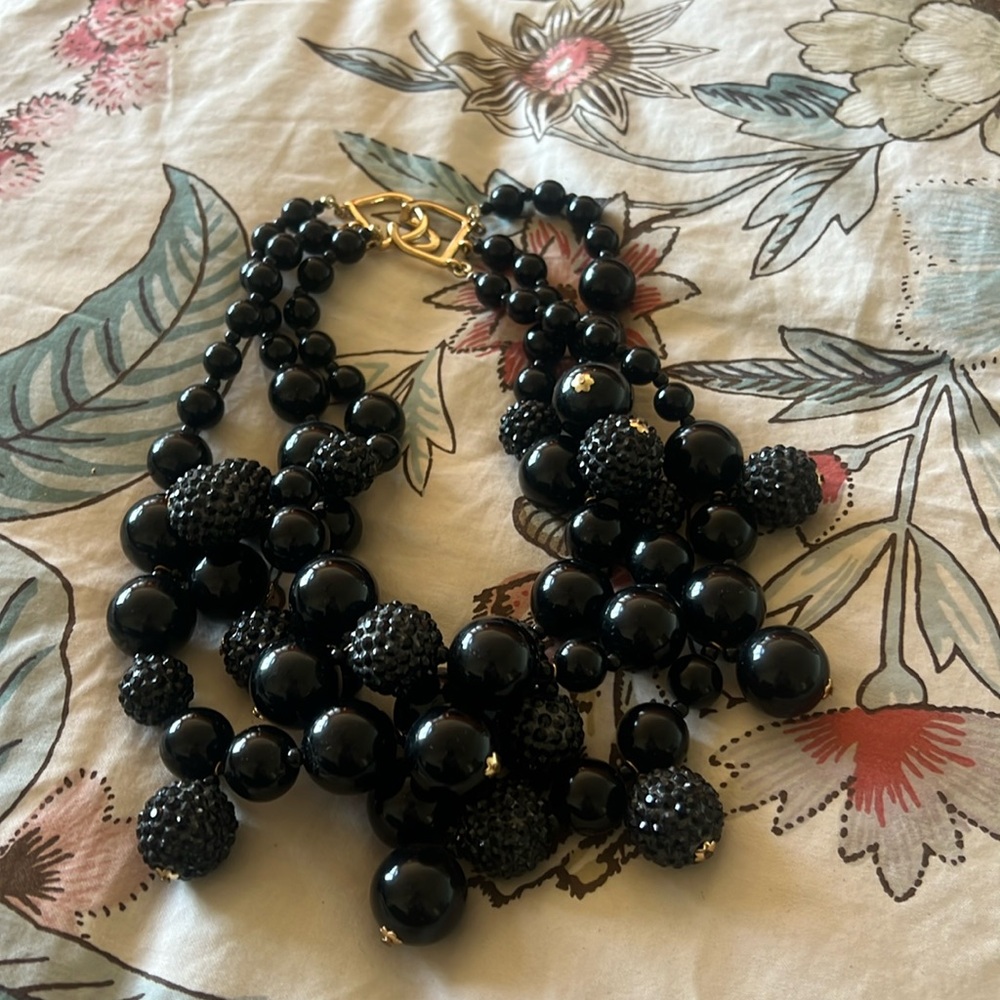 Cute three. Strand black beaded necklace.